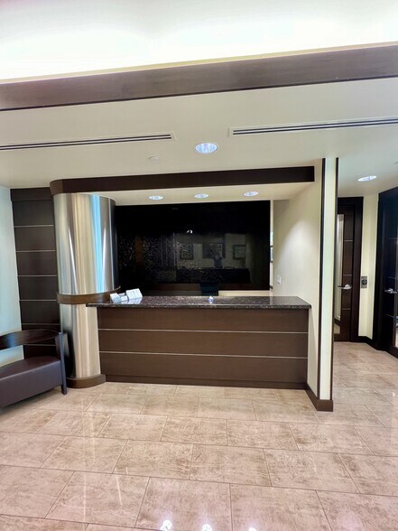 More Photos Of 20900 NE 30th Ave, Aventura Office Residential For Sale