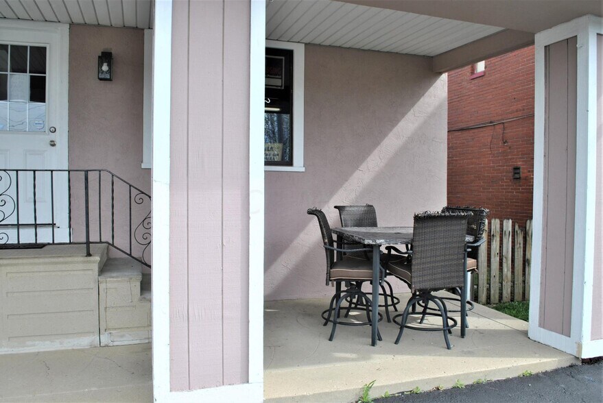 More Photos Of 5424 W Broad St, Columbus Storefront Retail Residential For Lease