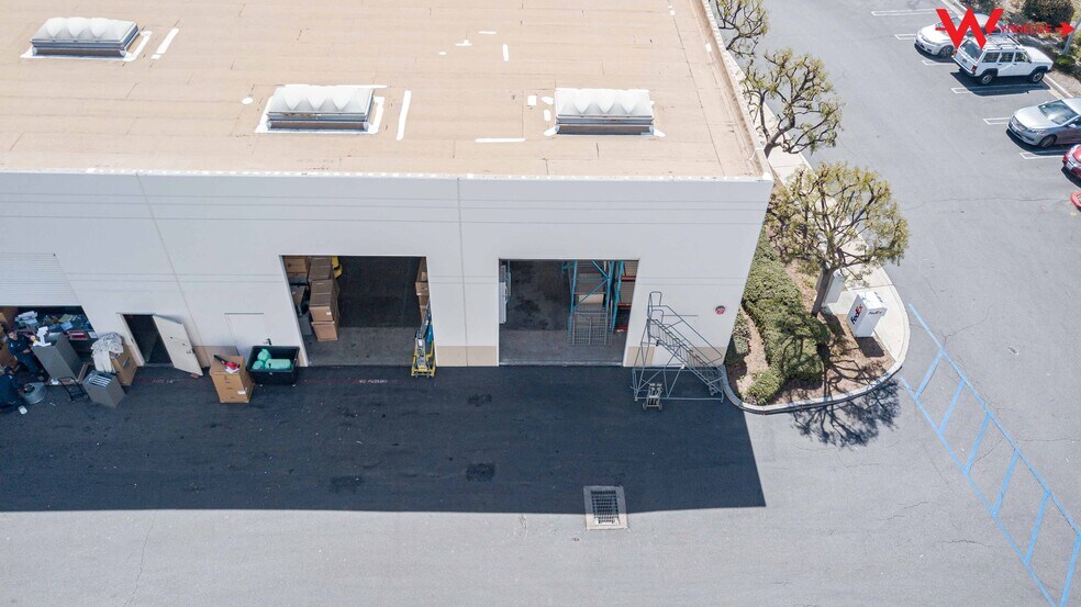 More Photos Of 1221 Puerta Del Sol, San Clemente Warehouse For Lease