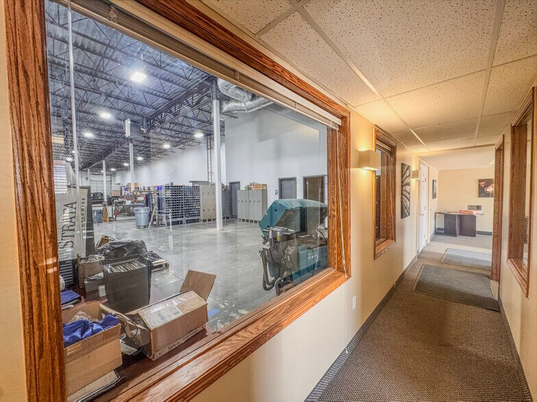 More Photos Of 480 S Geneva Rd, Vineyard Industrial For Lease