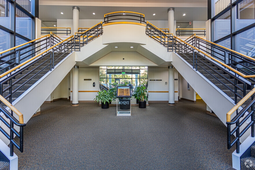 More Photos Of 909 S 336th St, Federal Way Office For Lease