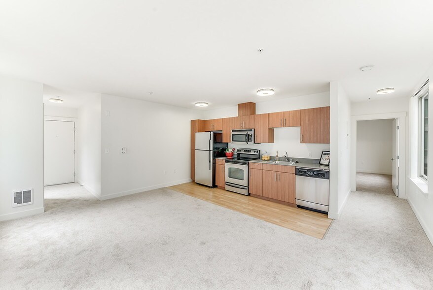 More Photos Of 118 Republican St, Seattle Apartments For Lease