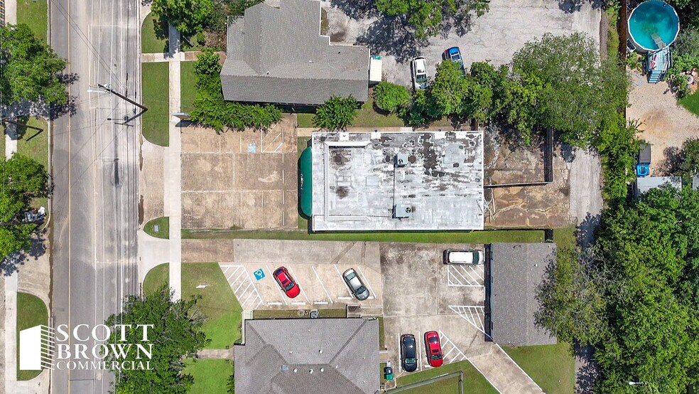 More Photos Of 1103 Elm, Denton Medical For Lease