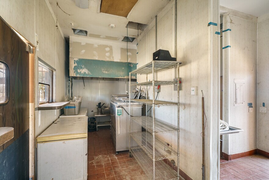 More Photos Of 4070 Country Rd 89, Dunnigan Restaurant For Sale