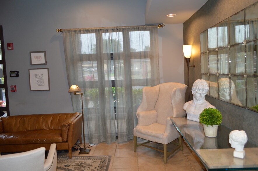 More Photos Of 1121 1st St S, Winter Haven Medical For Sale