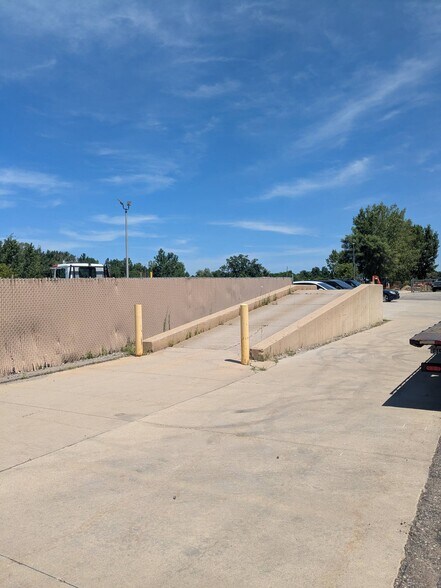 More Photos Of 12801 Silver Lake Rd, Brighton Manufacturing For Sale