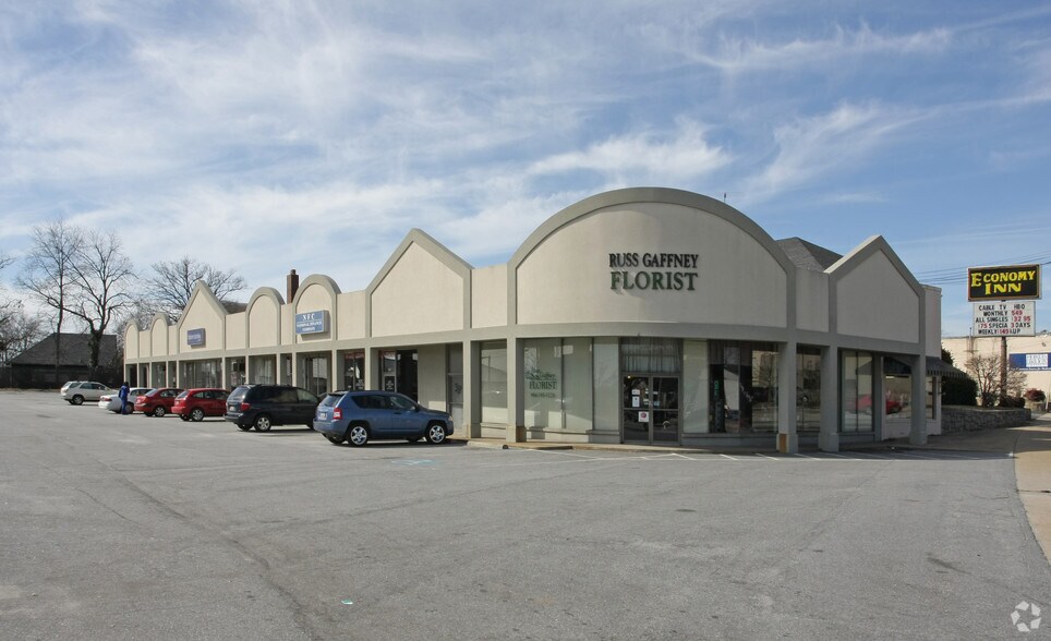 Primary Photo Of 160 S Pine St, Spartanburg Unknown For Lease