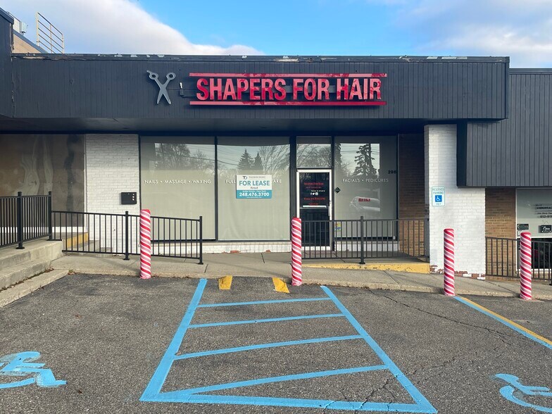 Primary Photo Of 286-298 W Tienken Rd, Rochester Hills Storefront For Lease