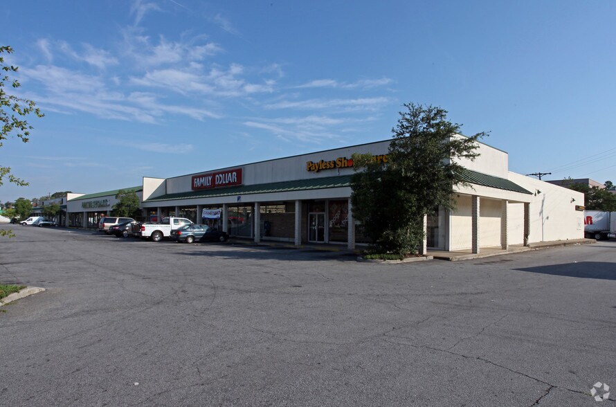 More Photos Of 40 E De Renne Ave, Savannah Unknown For Lease