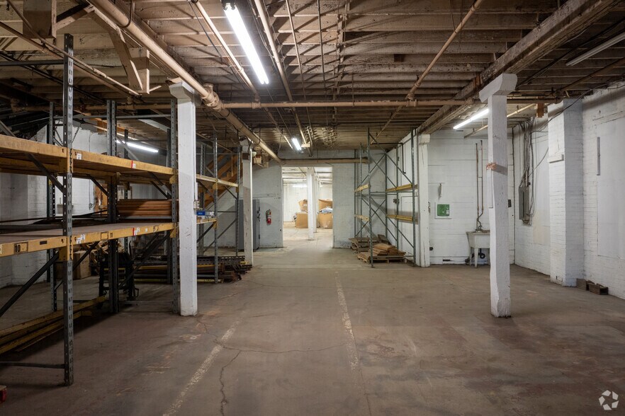 More Photos Of 400 Cherry Ave SE, Canton Manufacturing For Lease