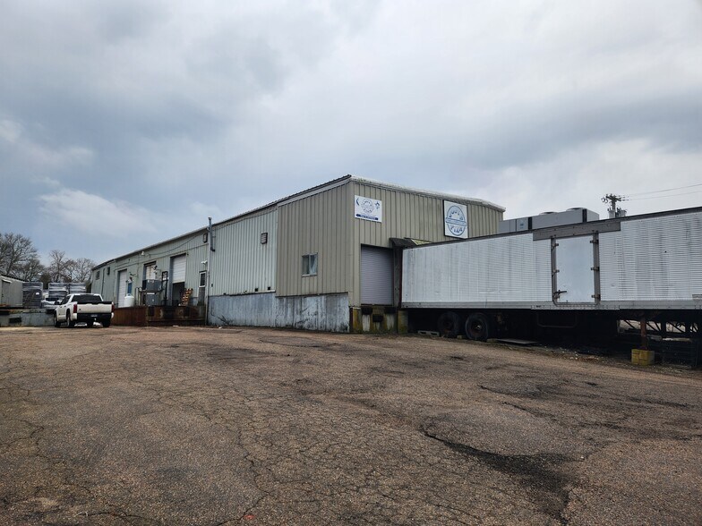 More Photos Of 20 Walts Way, Narragansett Warehouse For Sale