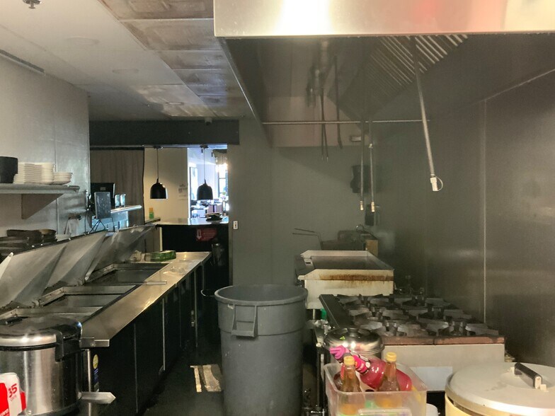 More Photos Of 5538 N 7th St, Phoenix Restaurant For Lease
