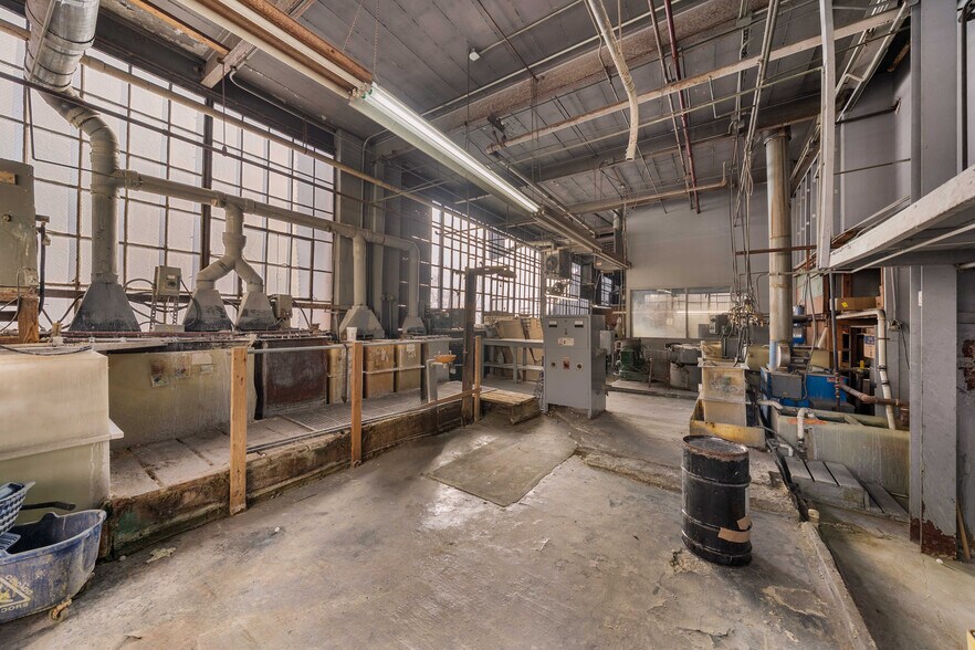 More Photos Of 109 45th St, Union City Loft Creative Space For Sale