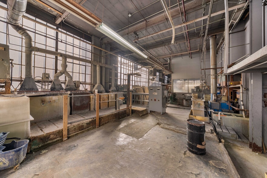 More Photos Of 109 45th St, Union City Loft Creative Space For Sale