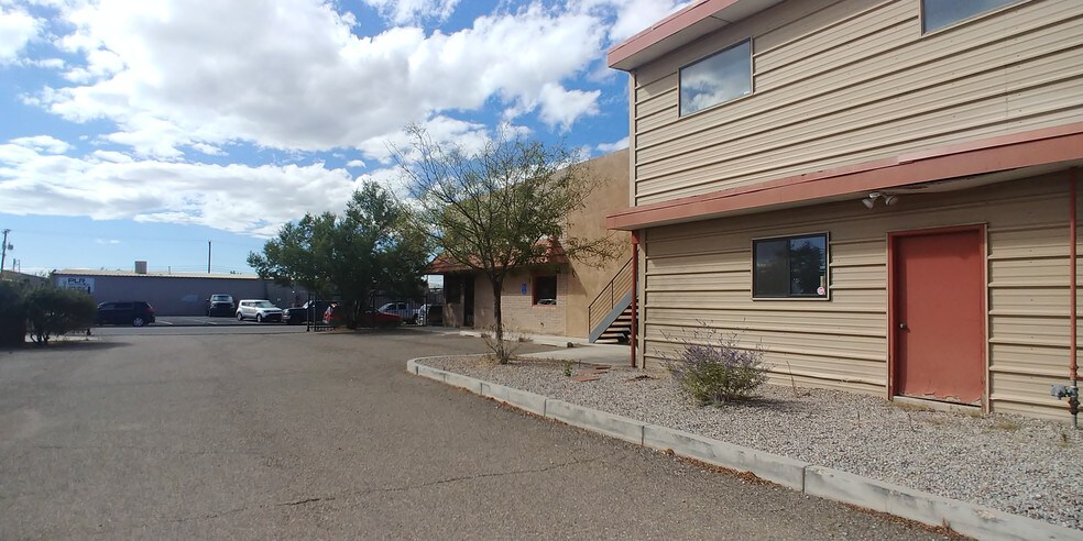 More Photos Of 3312 Stanford Dr NE, Albuquerque Flex For Lease