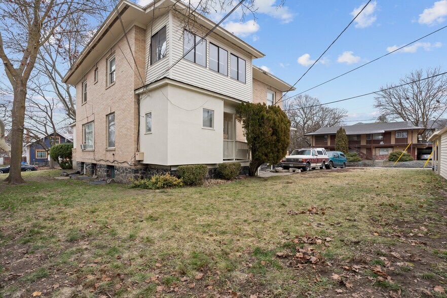 More Photos Of 1733 W 10th Ave, Spokane Apartments For Sale