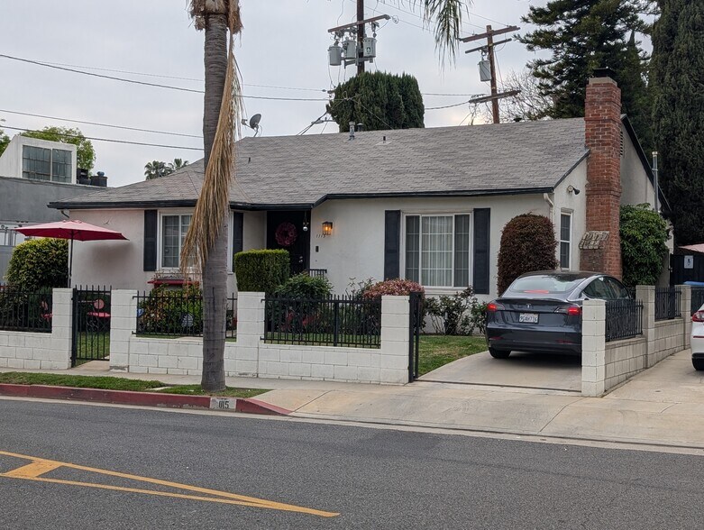 More Photos Of 7313 Santa Monica Blvd, West Hollywood Storefront Retail Office For Sale