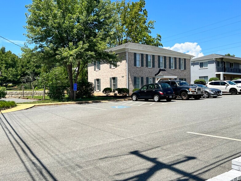 More Photos Of 2116 Angus Rd, Charlottesville Medical For Lease