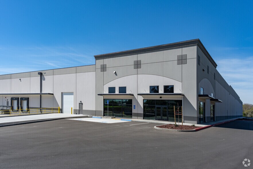 More Photos Of 115 Devlin Rd, Napa Warehouse For Lease