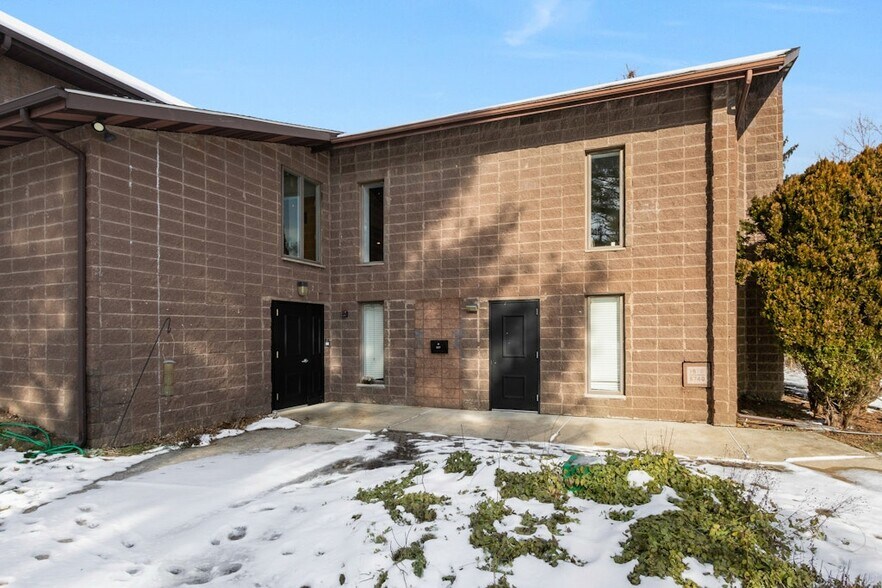 More Photos Of 195 W Clarkstown Rd, New City Specialty For Sale