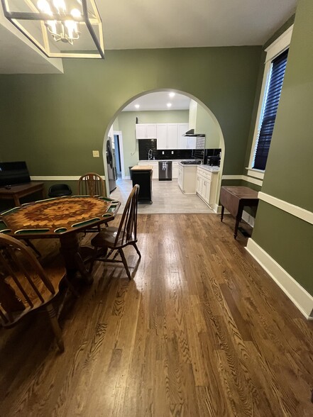 More Photos Of 1233 Peabody Ave, Memphis Office For Sale
