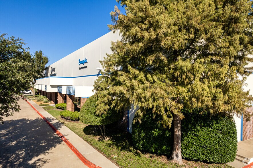 More Photos Of 505 Century Pky, Allen Distribution For Lease