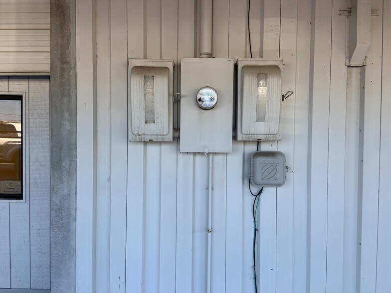 More Photos Of 4250 SW 59th Ave, Davie Warehouse For Lease