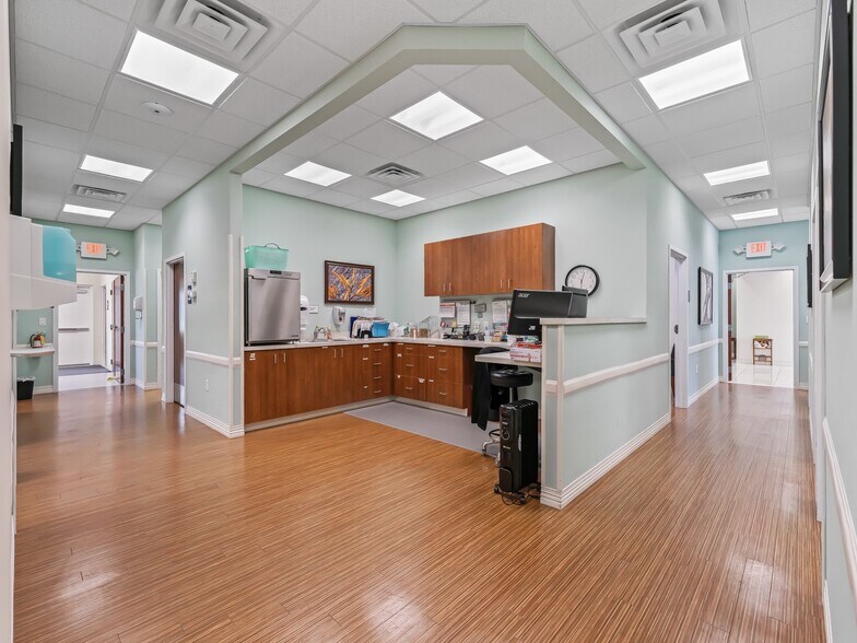 More Photos Of 4636 Bellwether Ln, Oxford Medical For Lease