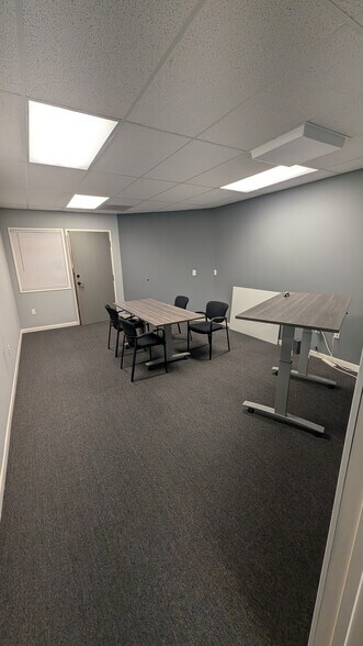 More Photos Of 20055 SW Pacific Hwy, Sherwood Office For Lease