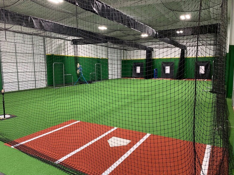 More Photos Of 9506 F M 835, Slaton Sports And Entertainment For Sale
