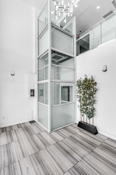 More Photos Of 12800 NW 38th Ave, Opa Locka Warehouse For Lease