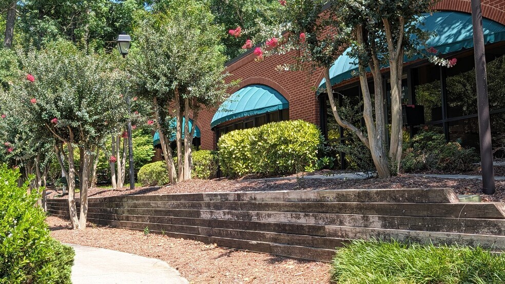 Primary Photo Of 601 Eastchester Dr, High Point Office For Lease