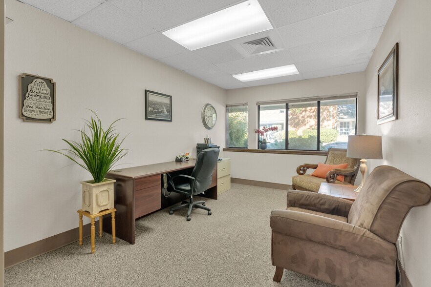 More Photos Of 8000 E Prentice Ave, Greenwood Village Loft Creative Space For Sale