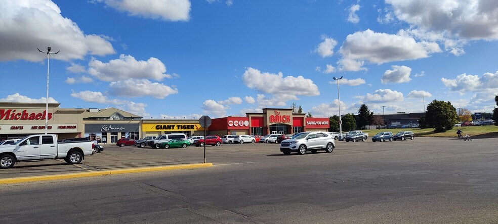 More Photos Of 3201 13th Ave SE, Medicine Hat Unknown For Lease