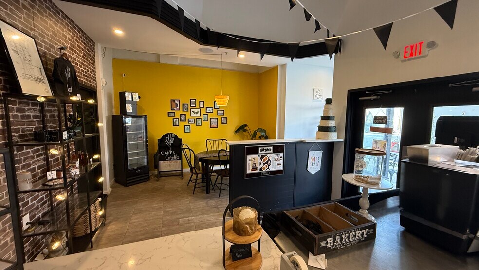 More Photos Of 118-120 Northampton St, Easton Apartments For Lease