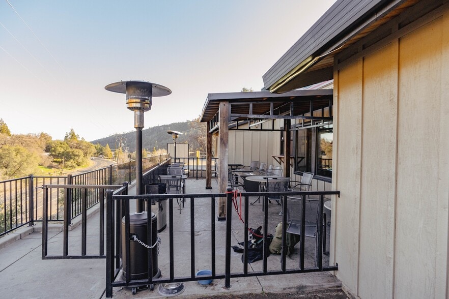 More Photos Of 5159 CA-140, Mariposa General Retail For Sale