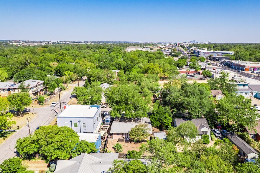 More Photos Of 2117 Shoalmont Dr, Austin Office Residential For Sale