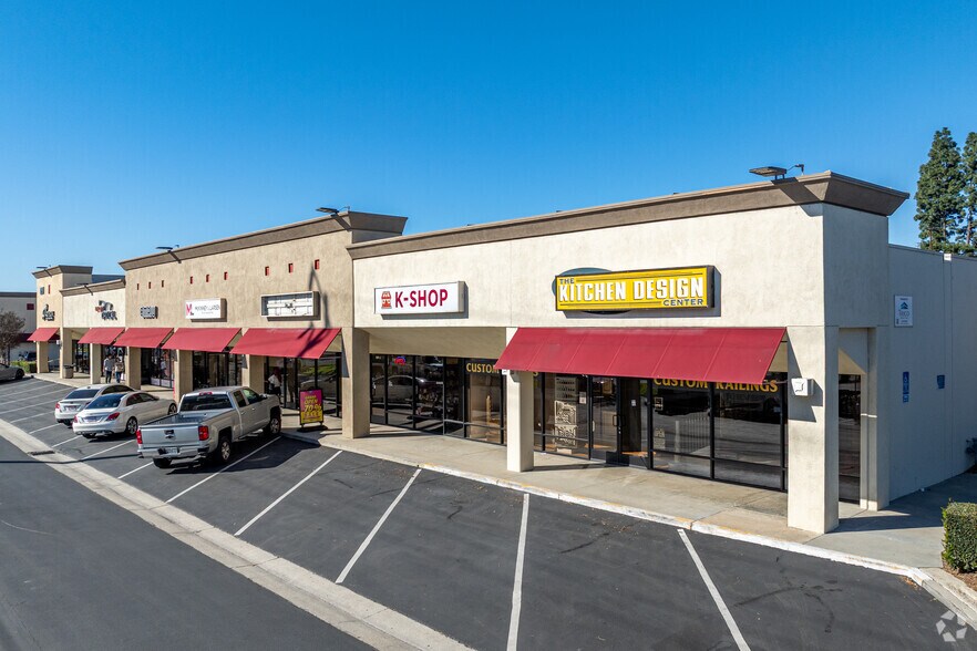 More Photos Of 1251-1401 S Beach Blvd, La Habra Unknown For Lease