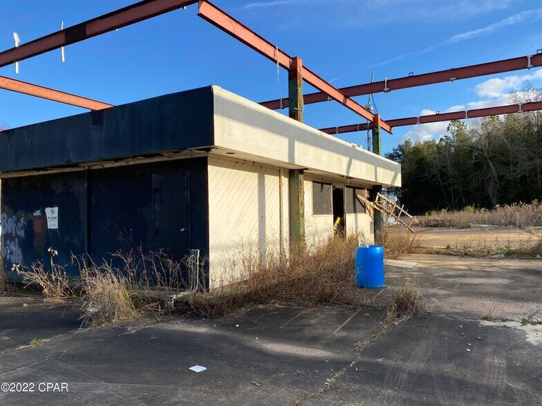 More Photos Of 5509 HWY 231, Campbellton Service Station For Sale