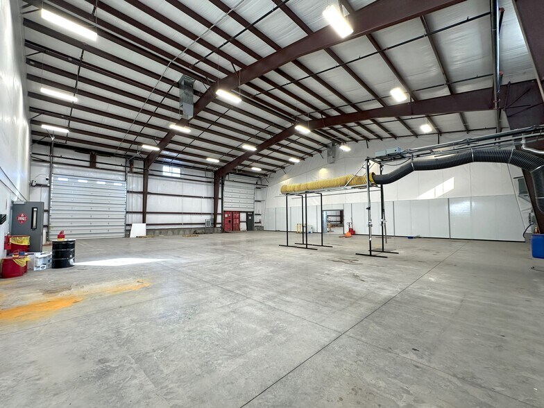 More Photos Of 18668 B50 Rd, Delta Distribution For Lease
