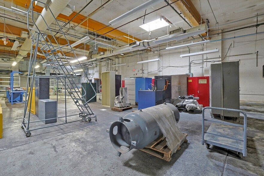 More Photos Of 1 Lawton St, Yonkers Manufacturing For Sale