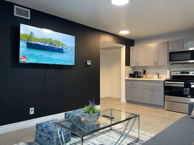 More Photos Of 2201 Greene St, Hollywood Apartments For Sale
