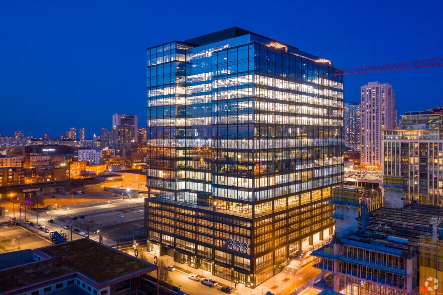 More Photos Of 333 N Green St, Chicago Office For Lease