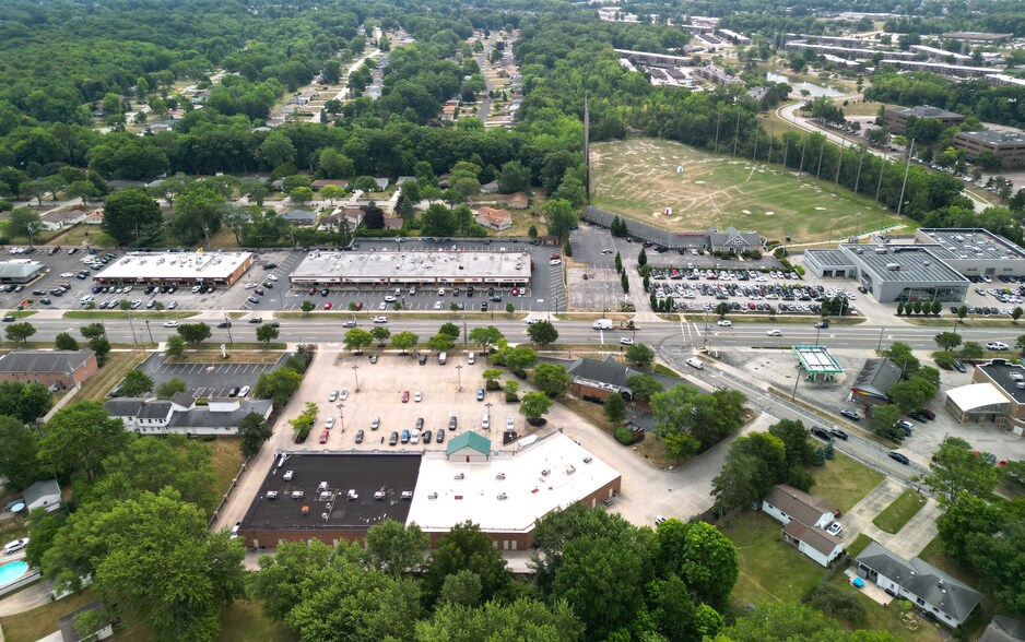 More Photos Of 7554-7580 Pearl Rd, Middleburg Heights Storefront Retail Office For Sale