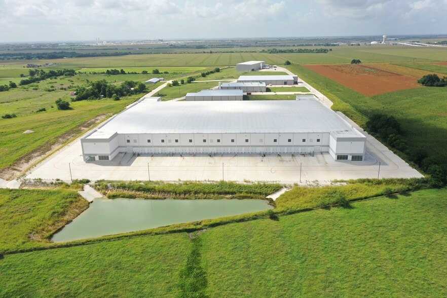 More Photos Of 370 BFG 9000 Way, Taylor Warehouse For Sale