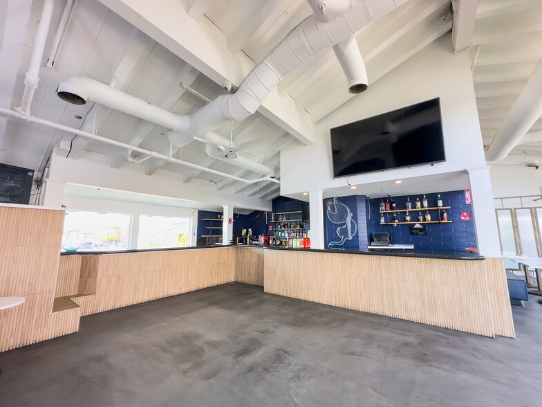 More Photos Of 2406 Newport Blvd, Newport Beach Restaurant For Lease