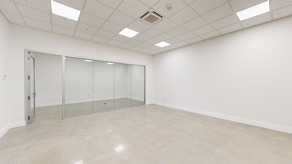 More Photos Of 850 NW 42nd Ave, Miami Unknown For Lease