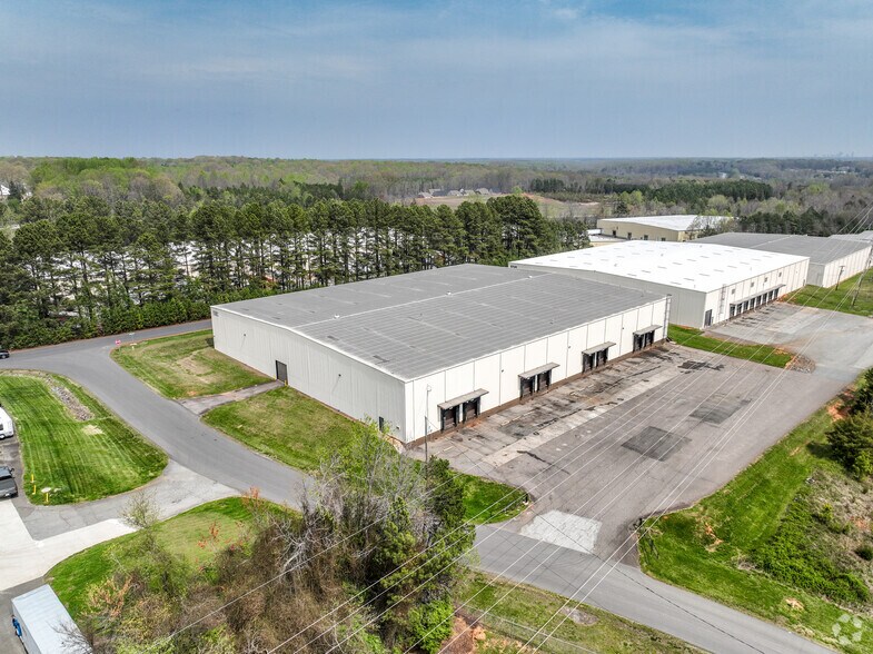 More Photos Of 6280 Clementine Dr, Clemmons Unknown For Lease