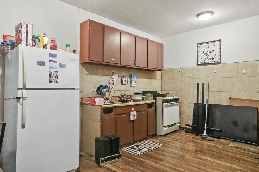 More Photos Of 4300-4310 W 16th St, Chicago Apartments For Sale