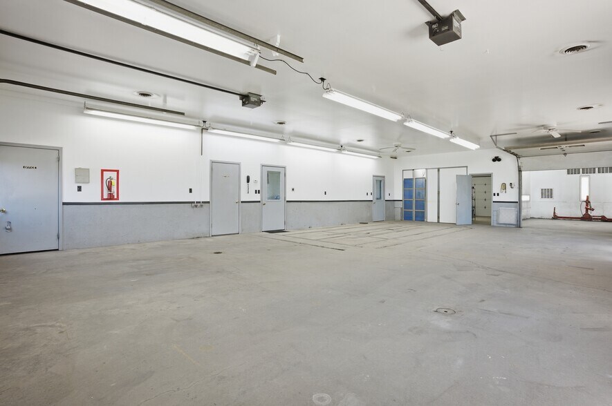 More Photos Of 4182 Highway 23, Wisconsin Dells Manufacturing For Sale